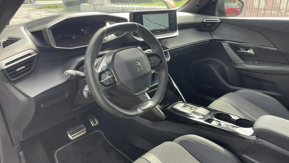 PEUGEOT 2008 -