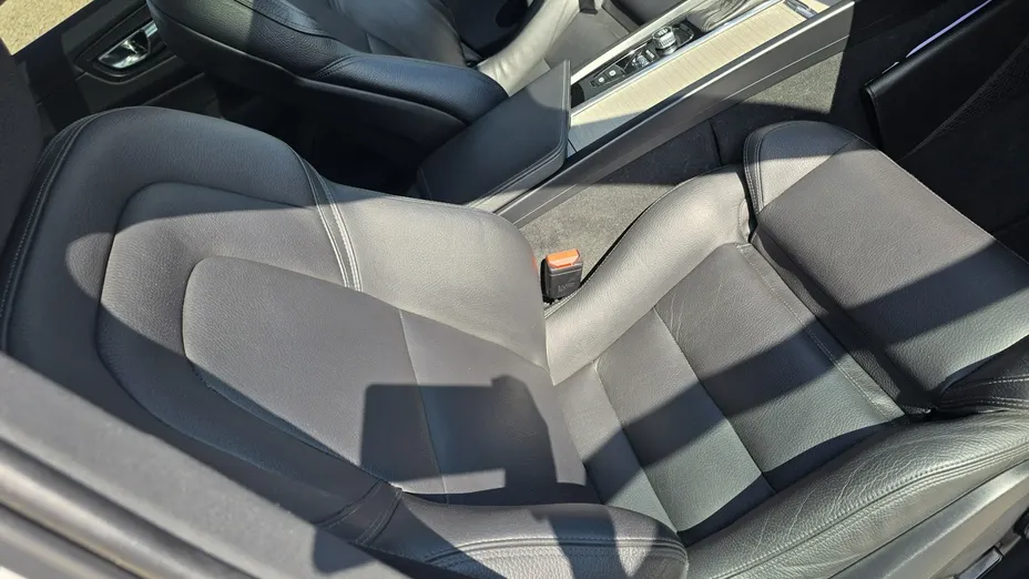 VOLVO XC60 -