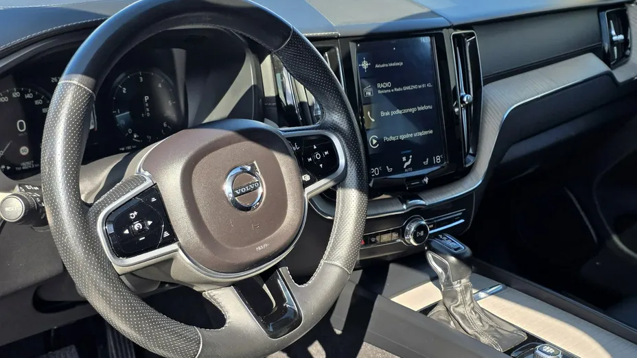 VOLVO XC60 -