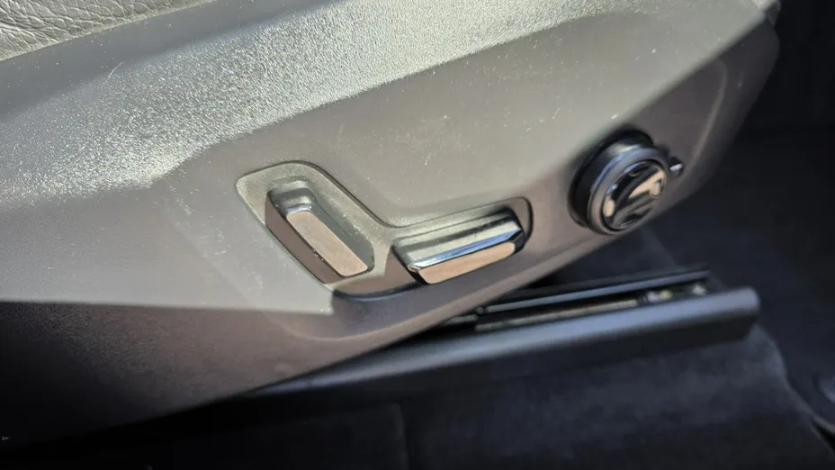 VOLVO XC60 -