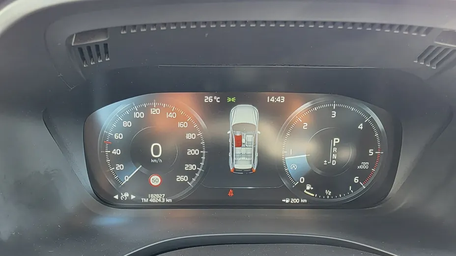 VOLVO XC60 -