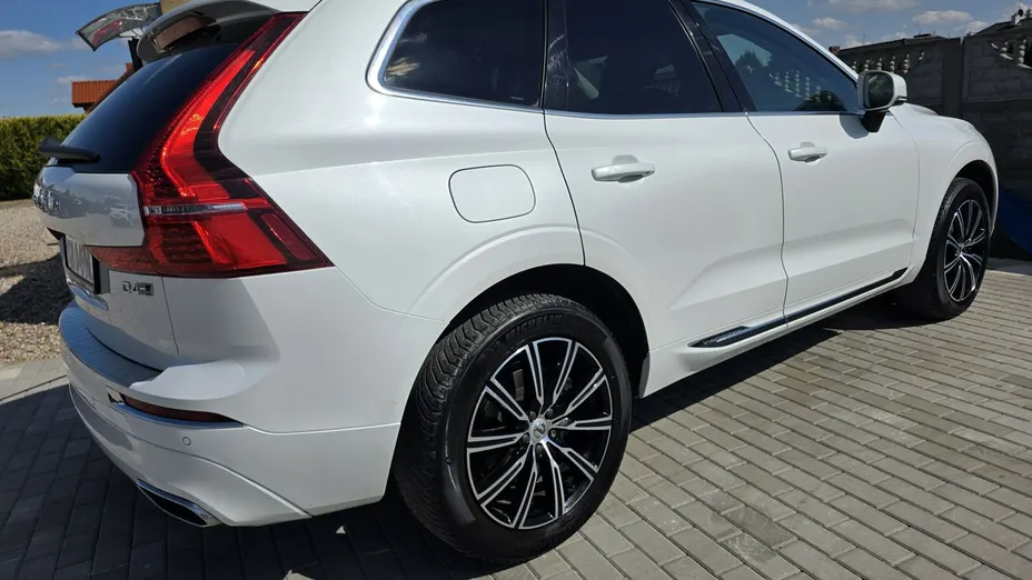 VOLVO XC60 -