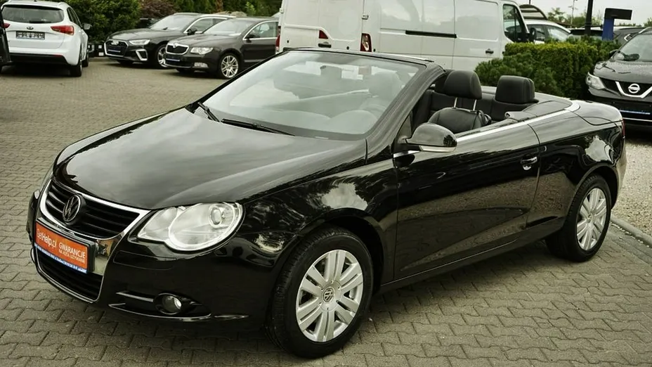 VOLKSWAGEN Eos -