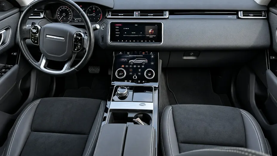 LAND ROVER Range Rover Velar -