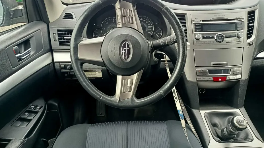 SUBARU Legacy -