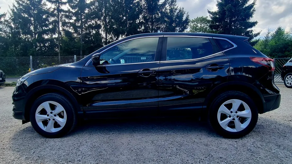 NISSAN Qashqai -
