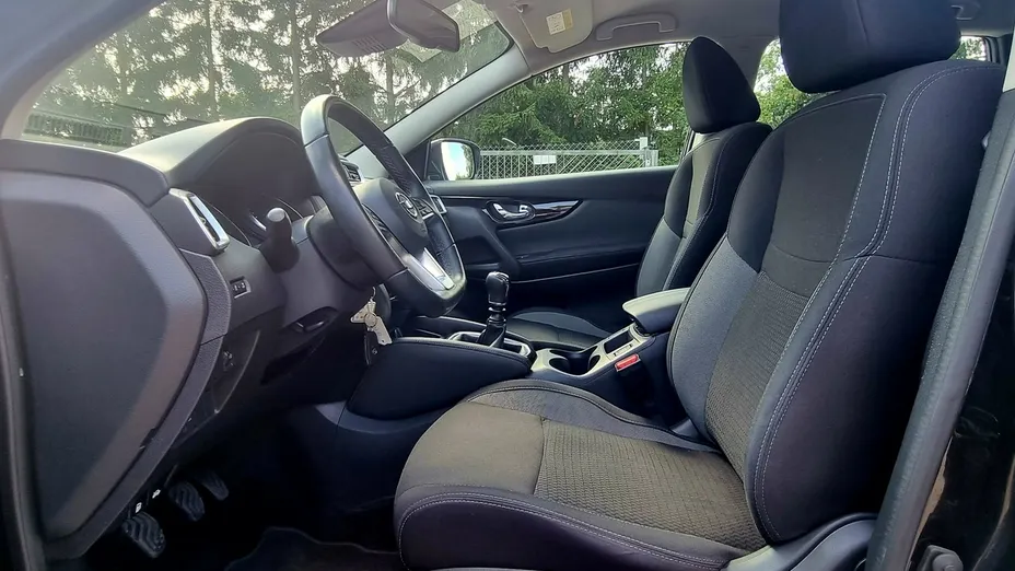 NISSAN Qashqai -
