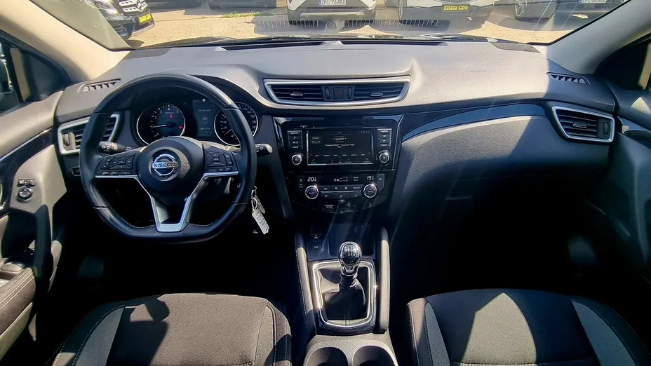 NISSAN Qashqai -