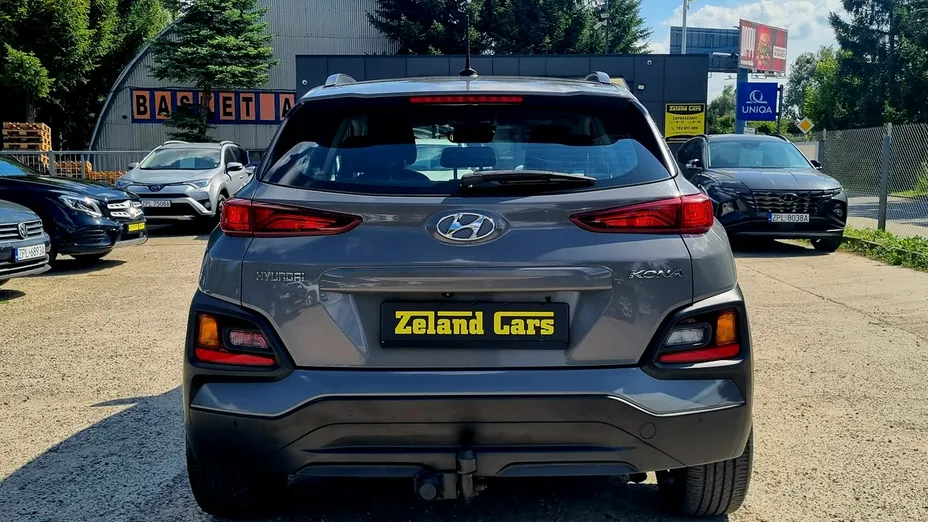 HYUNDAI Kona -