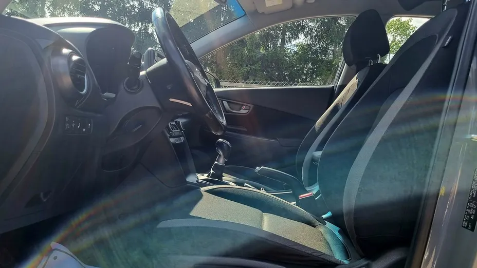 HYUNDAI Kona -