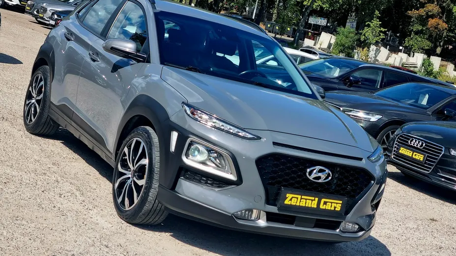 HYUNDAI Kona -