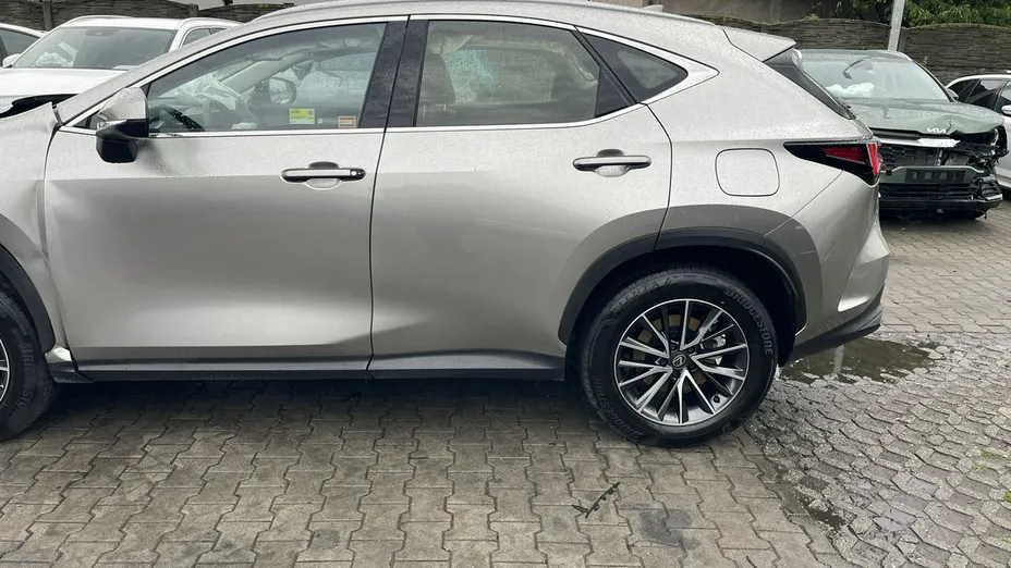LEXUS NX -