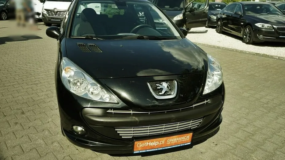 PEUGEOT 206+ -