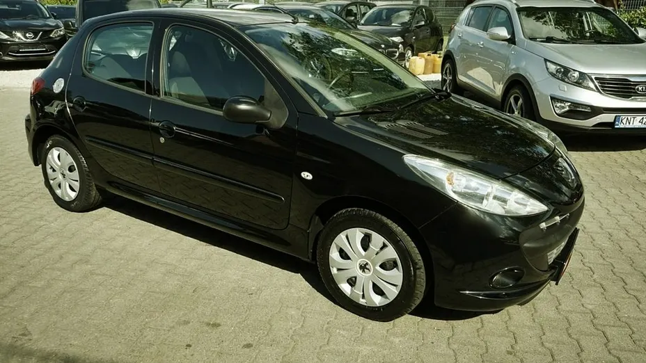 PEUGEOT 206+ -