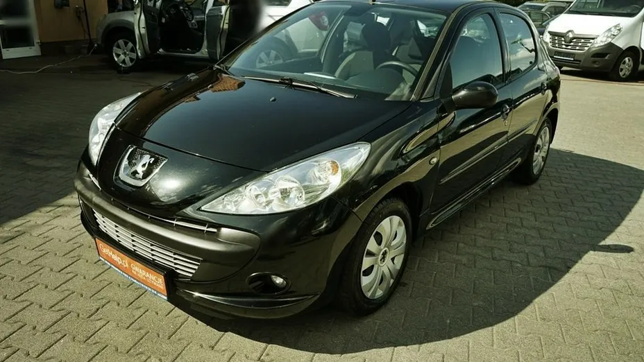 PEUGEOT 206+ -