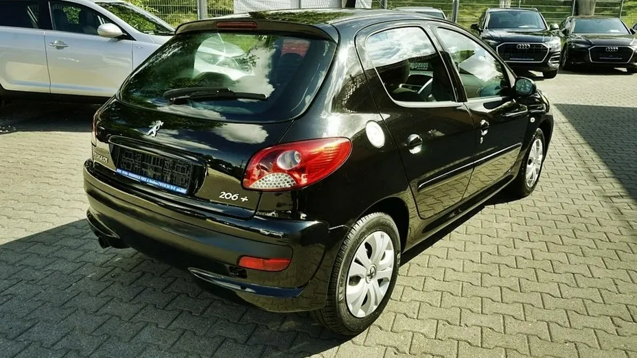 PEUGEOT 206+ -
