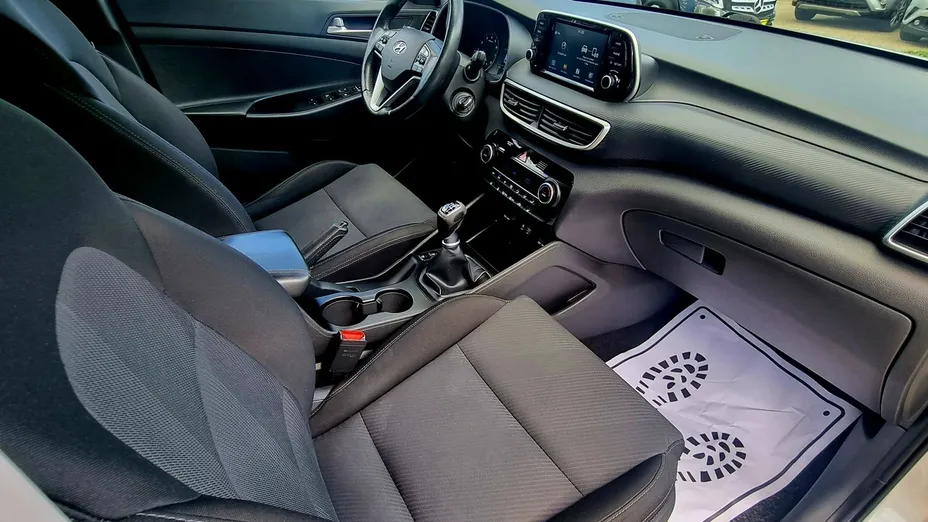 HYUNDAI Tucson -