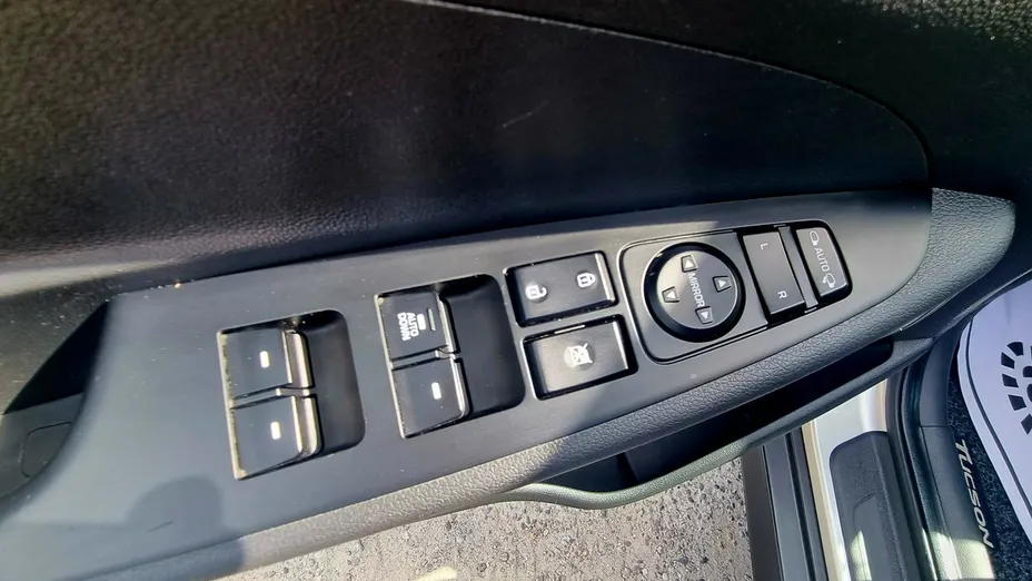 HYUNDAI Tucson -