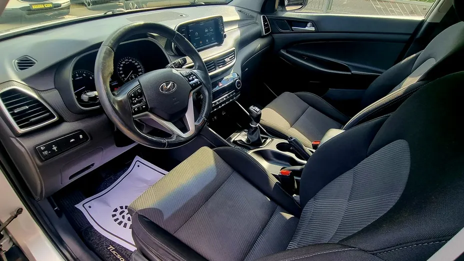 HYUNDAI Tucson -