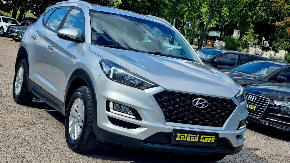 HYUNDAI Tucson -
