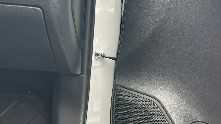 TOYOTA RAV4 -