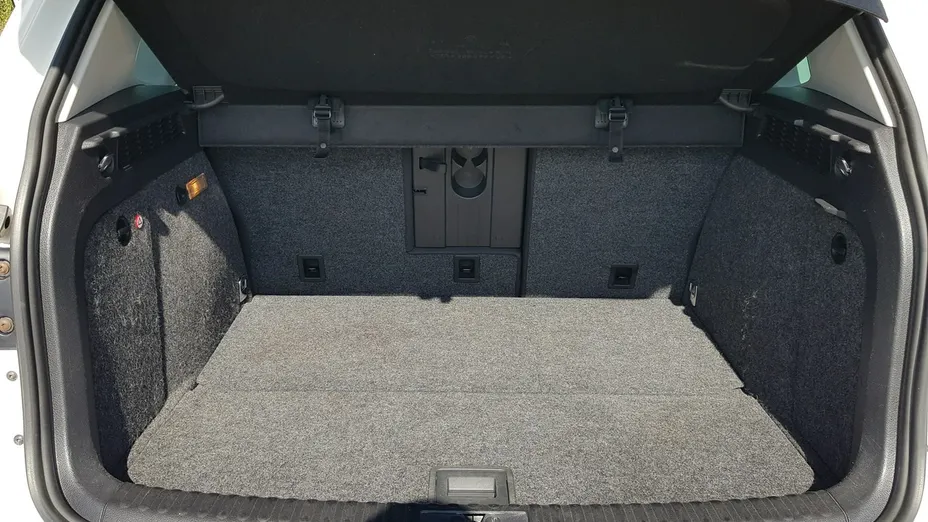 VOLKSWAGEN Tiguan -