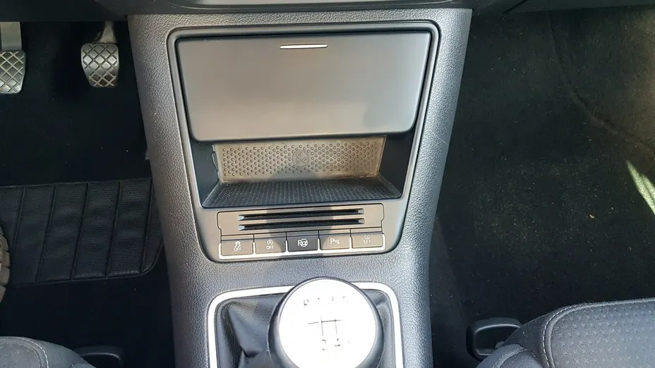 VOLKSWAGEN Tiguan -