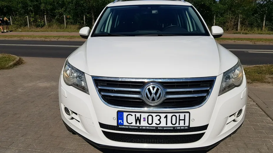 VOLKSWAGEN Tiguan -