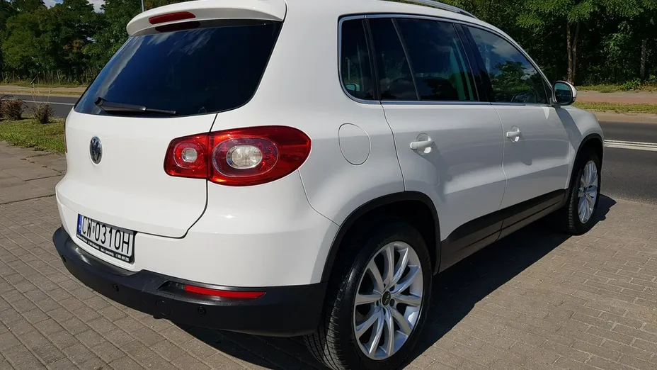VOLKSWAGEN Tiguan -
