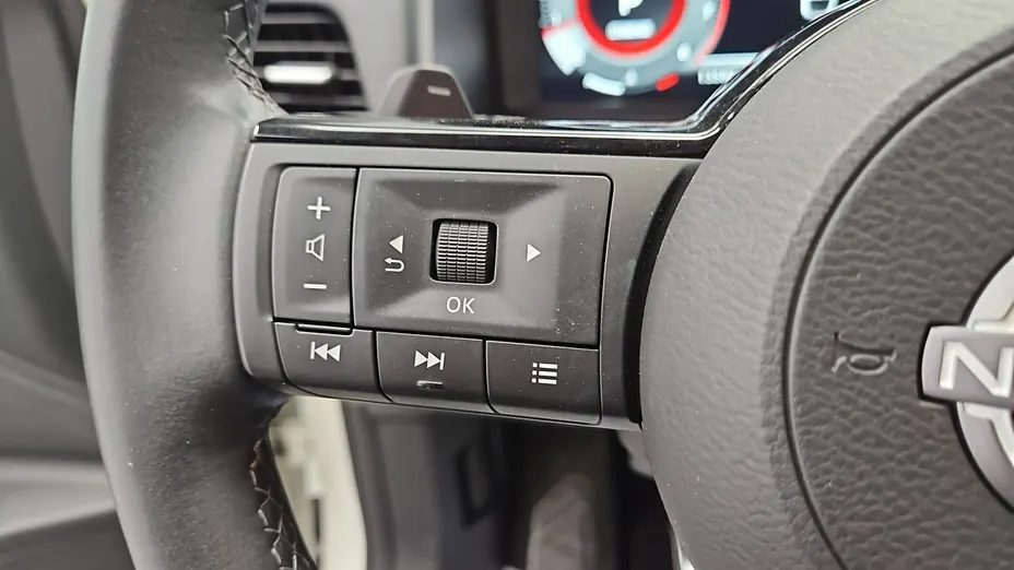 NISSAN Qashqai -