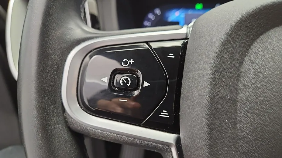 VOLVO XC60 -