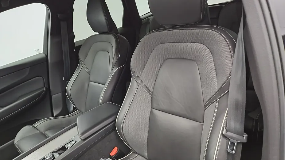 VOLVO XC60 -