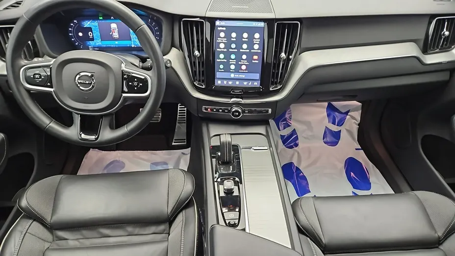 VOLVO XC60 -