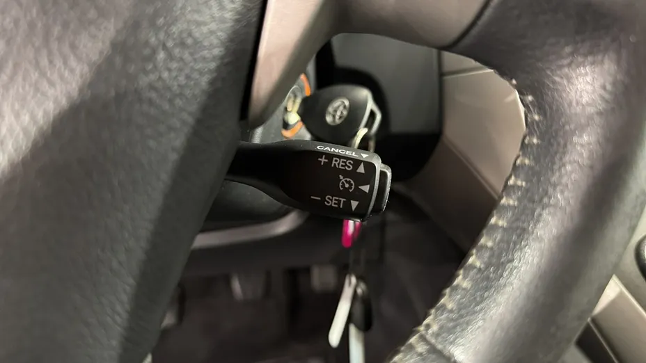 TOYOTA Auris -