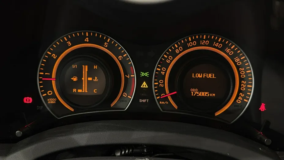 TOYOTA Auris -