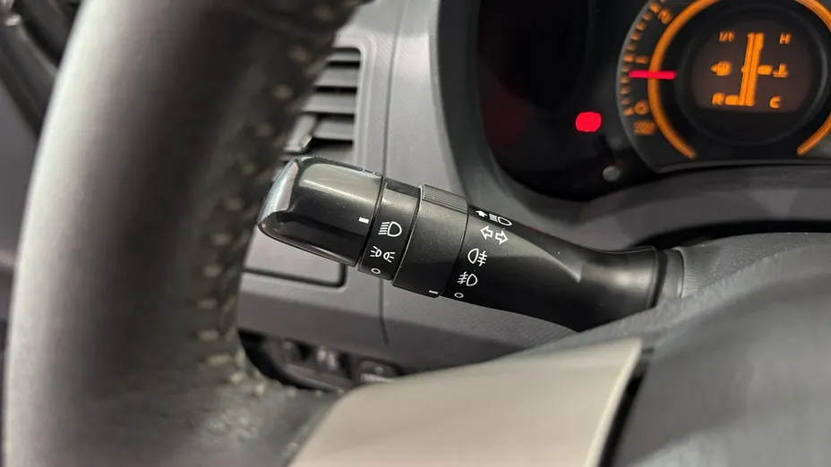 TOYOTA Auris -