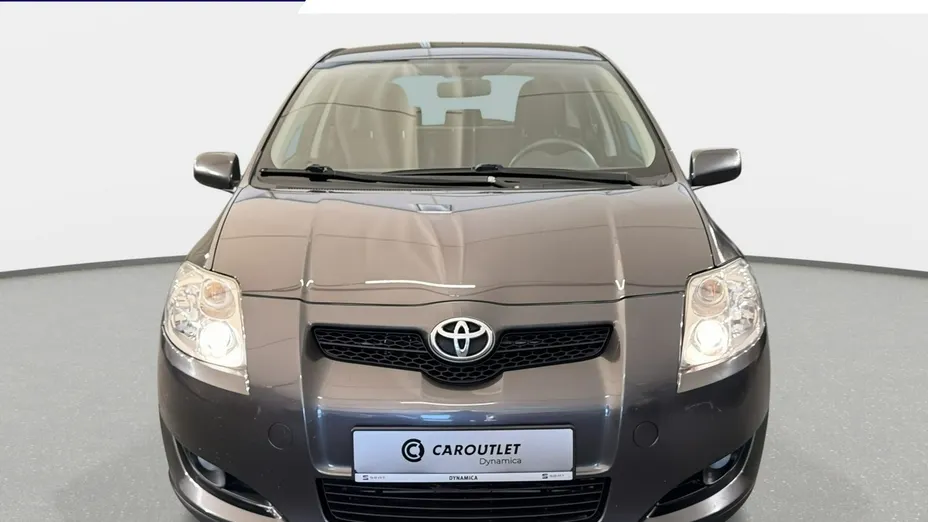 TOYOTA Auris -