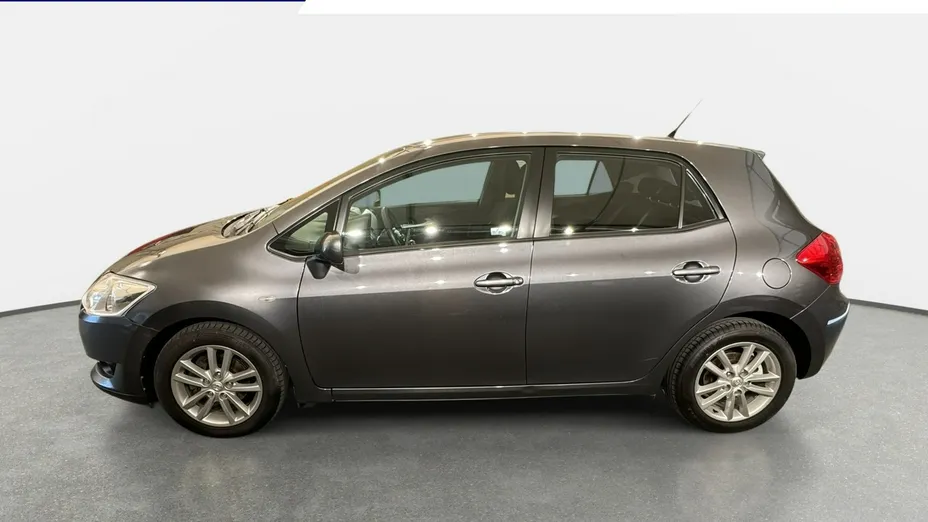 TOYOTA Auris -