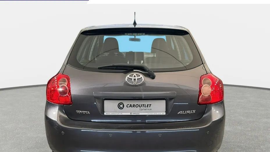 TOYOTA Auris -