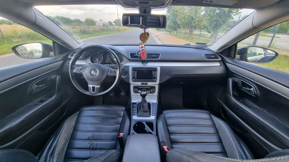 VOLKSWAGEN Passat CC -