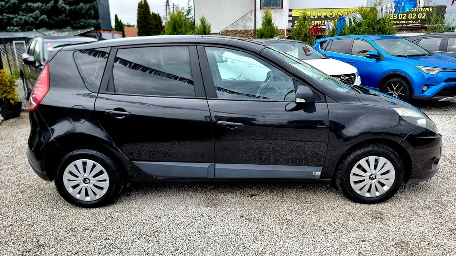 RENAULT Scenic -