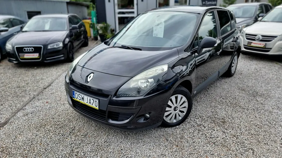 RENAULT Scenic -