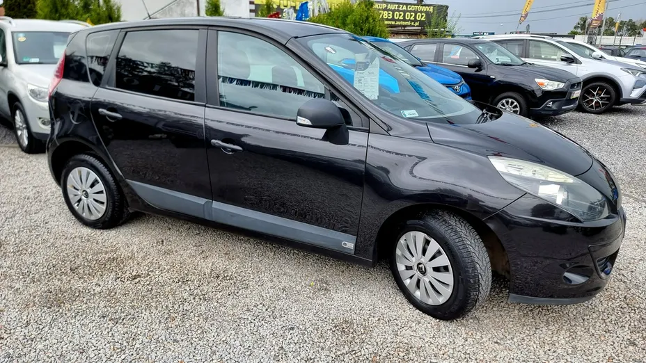 RENAULT Scenic -