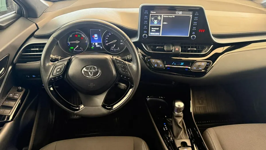 TOYOTA C-HR -