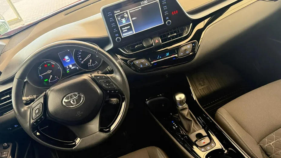 TOYOTA C-HR -