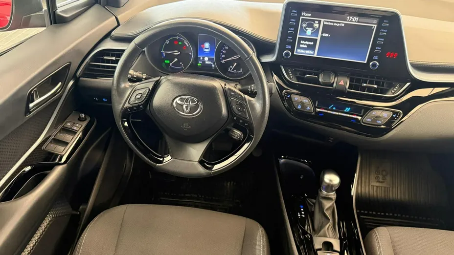 TOYOTA C-HR -