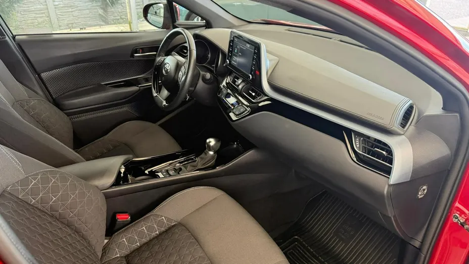 TOYOTA C-HR -