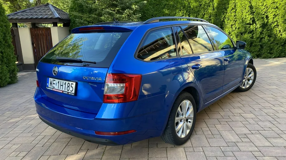 SKODA Octavia -