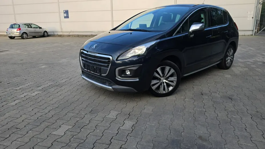 PEUGEOT 3008 -
