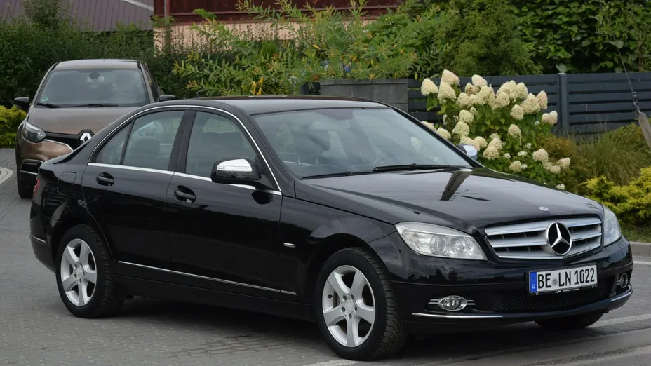 MERCEDES-BENZ C Klasa -